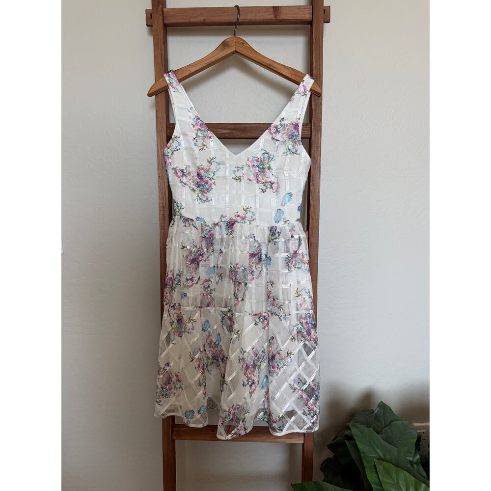 Anthropologie Maeve White Peony Garden Dress Ballet core Pastels Size 2 - Picture 3 of 7